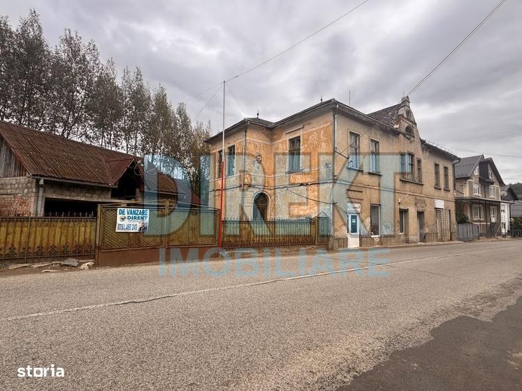 Casă cu 4 camere cu Teren 900 Mp în Central