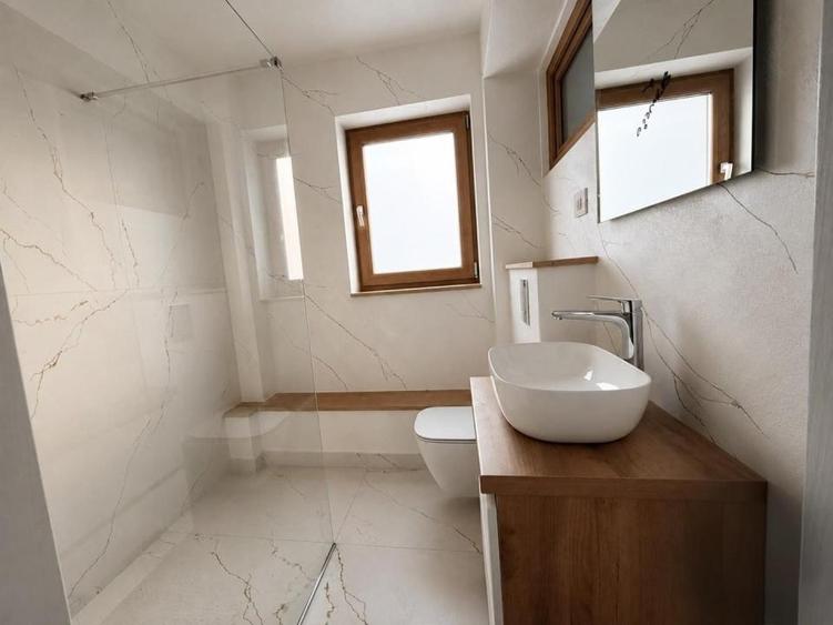 Apartament cu 3 camere în Titan