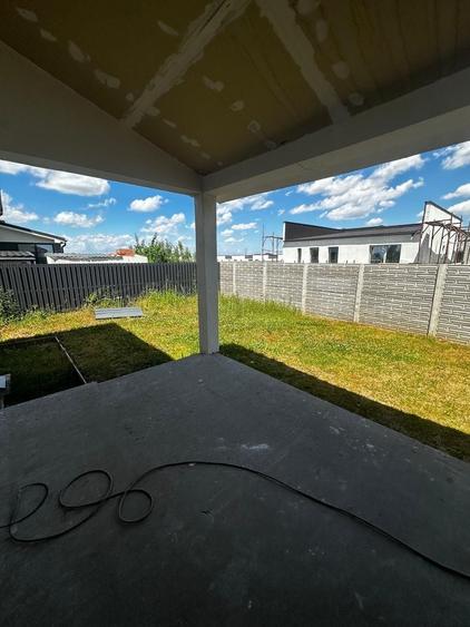 Duplex cu 5 camere cu Canalizare în Clinceni