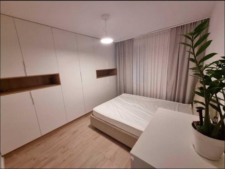 Apartament cu 3 camere semidecomandat în Parcul Circului