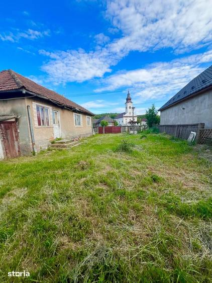 Casă cu 2 camere cu Teren 954 Mp în Mica