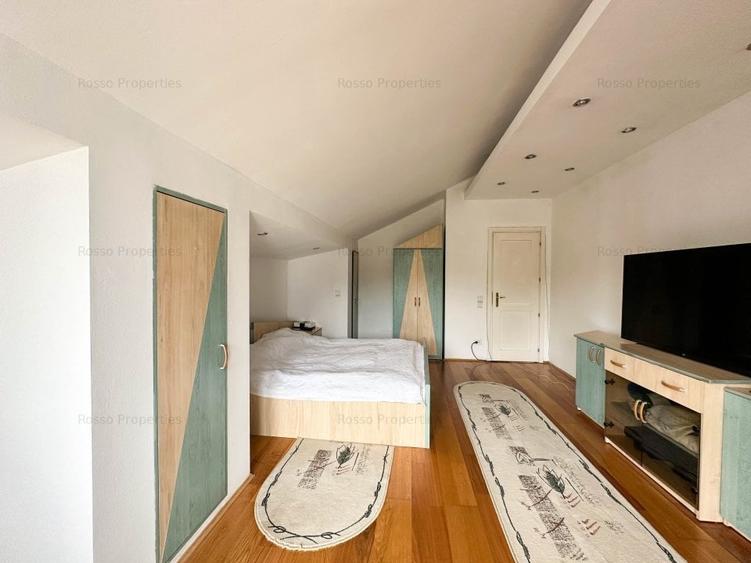 Casă individuală cu 12 camere cu Piscina în Mogoșoaia