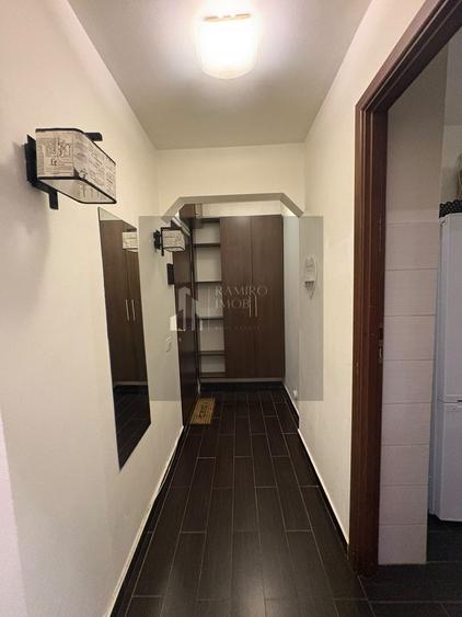 Apartament cu 2 camere semidecomandat, mobilat în Brâncoveanu