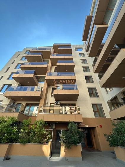 Apartament cu 5 camere în Sud-Vest
