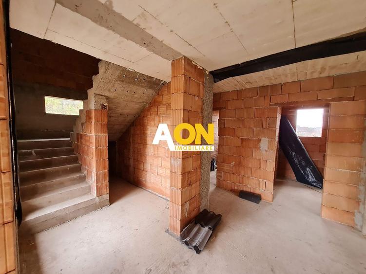 Casă individuală cu 4 camere cu Teren 386 Mp în Micești