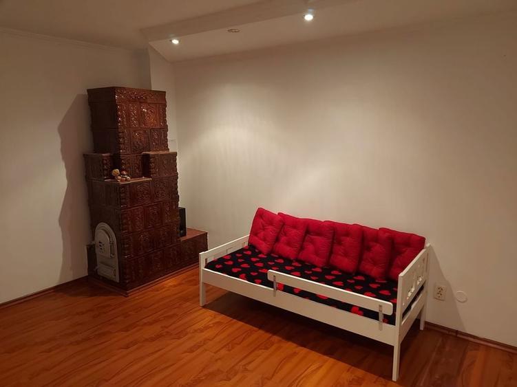 Casă cu 4 camere în Stejaru