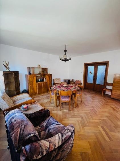 Duplex cu 5 camere cu Canalizare în Brașovul Vechi