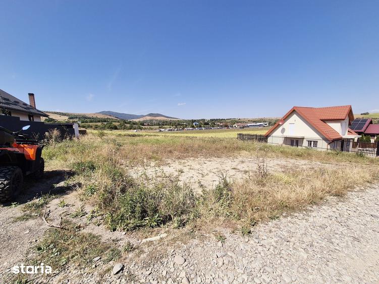 Teren de 450 mp, în Gârcina