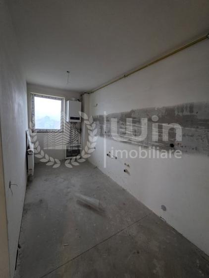 Apartament cu 3 camere semidecomandat în Gheorgheni — fotografia 2