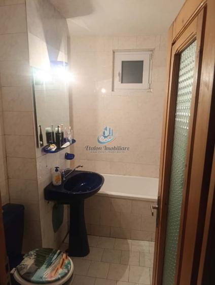 Apartament cu 3 camere decomandat în Mărăței