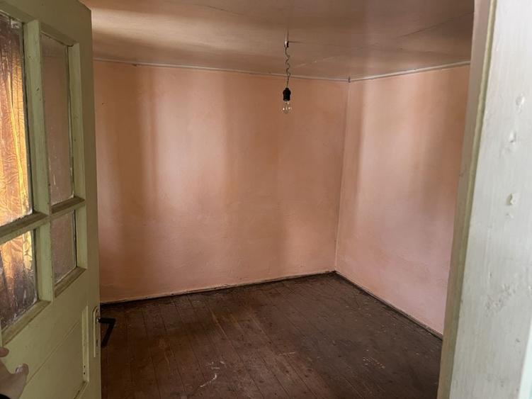 Casă cu 2 camere în Izvoru