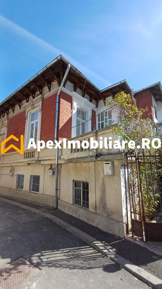 Apartament cu 5 camere decomandat, mobilat în Unirii