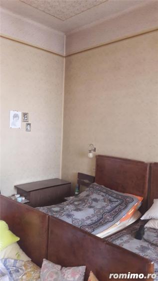 Casă cu 5 camere cu Teren 1600 Mp în Central