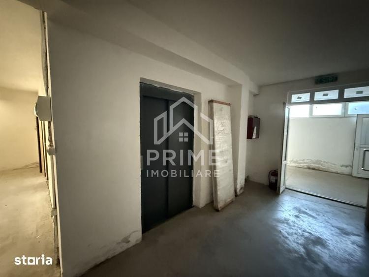 Spațiu comercial, de 1,600 mp, în Cetate