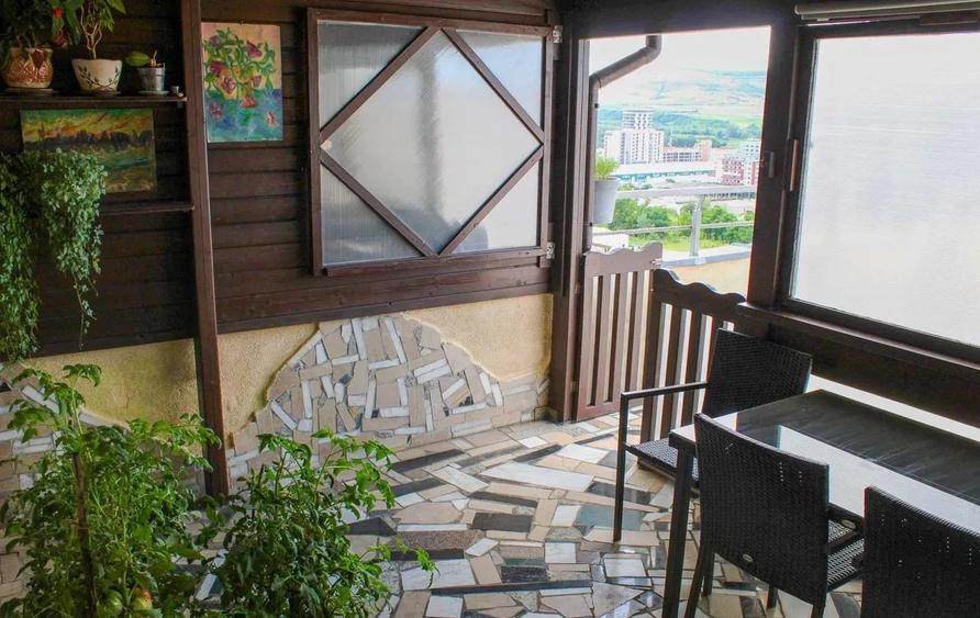 Apartament cu 2 camere decomandat, mobilat în Florești