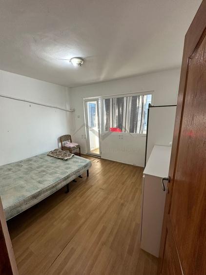 Apartament cu 2 camere decomandat în Podu Roș