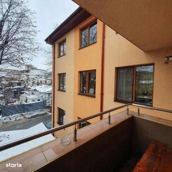 Casă cu 4 camere cu Teren 38 Mp în Tei