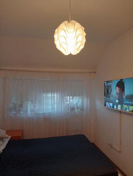 Apartament cu 2 camere semidecomandat în Girocului