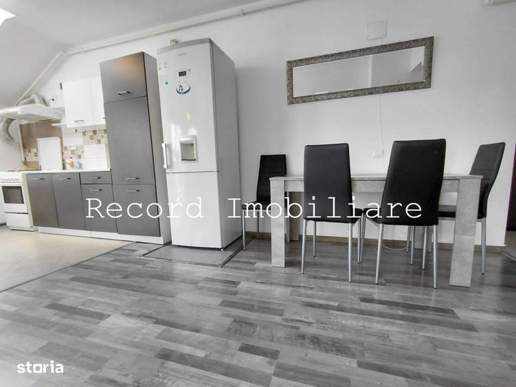 Apartament cu 3 camere semidecomandat în Florești