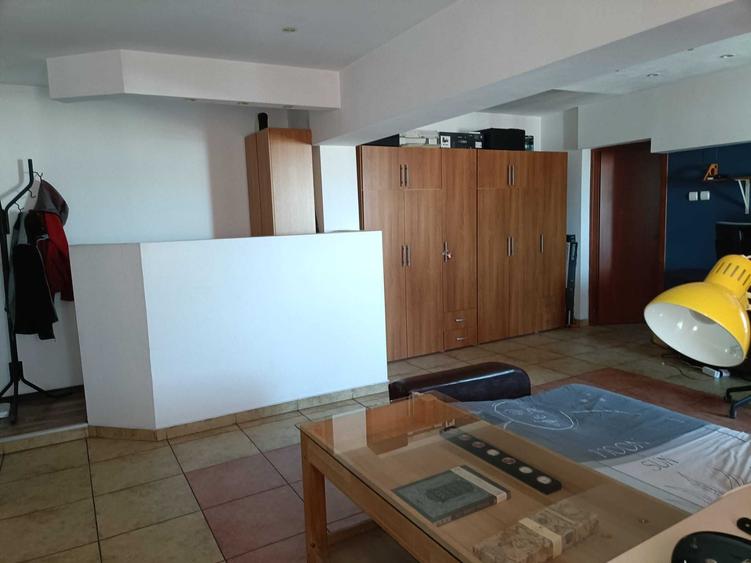 Apartament cu 2 camere semidecomandat în Exterior Vest