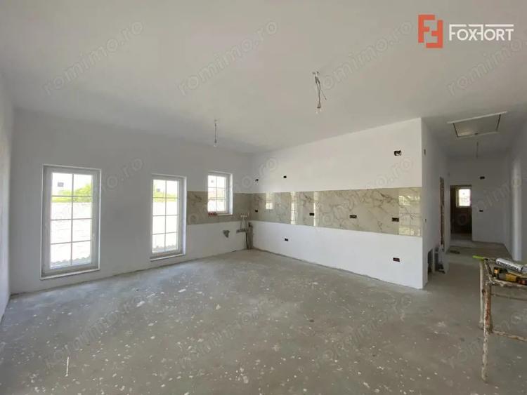 Casă cu 3 camere cu Teren 350 Mp în Remetea Mare