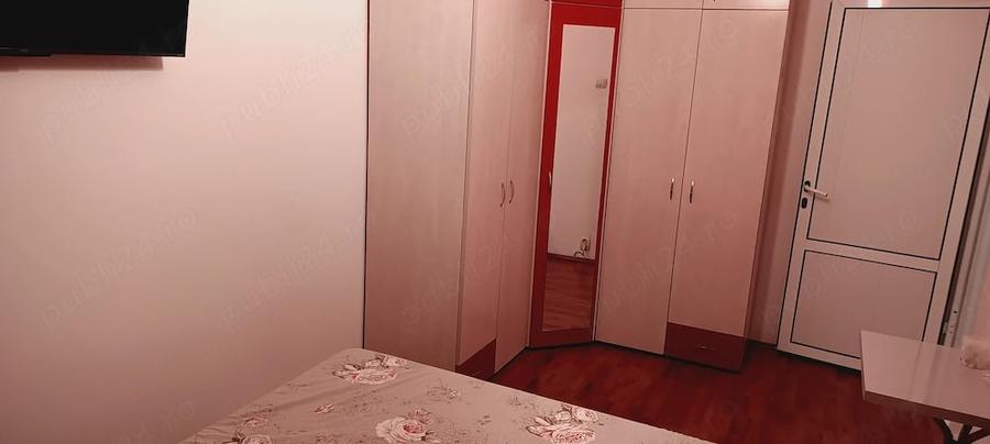 Apartament cu 3 camere semidecomandat în Nord