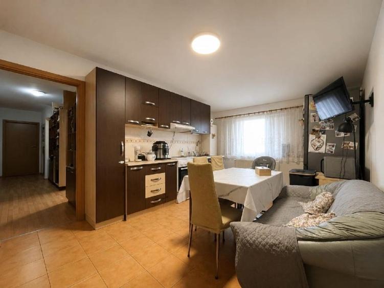 Apartament cu 2 camere decomandat, mobilat în Buziașului