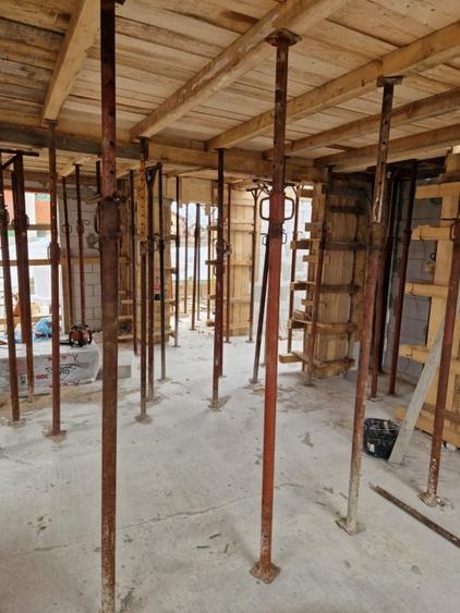 Casă individuală cu 4 camere cu Teren 450 Mp în Exterior Est