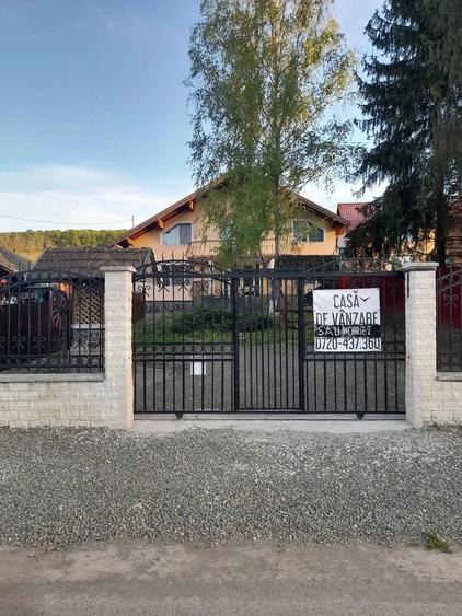 Casă cu Teren 470 Mp în Bărdești