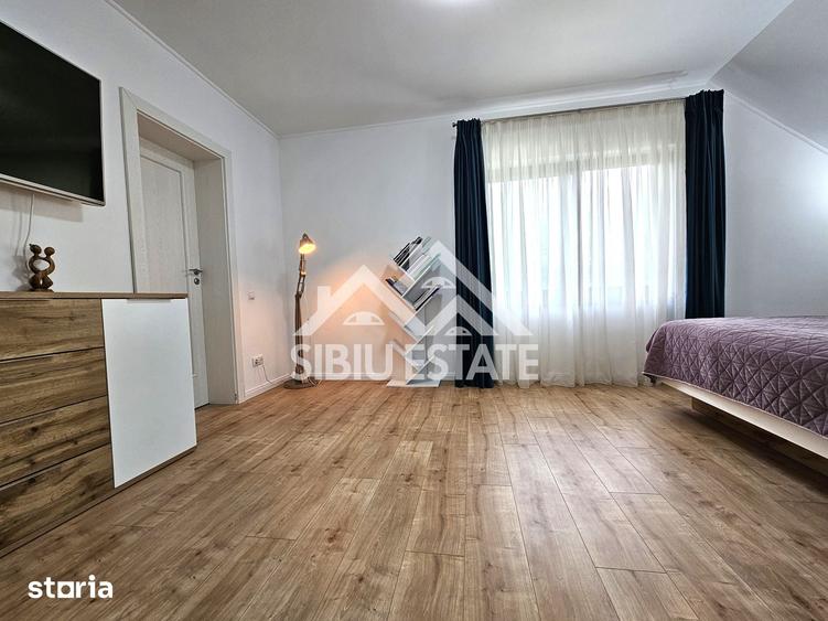 Casă cu 6 camere cu Teren 1000 Mp în Sadu