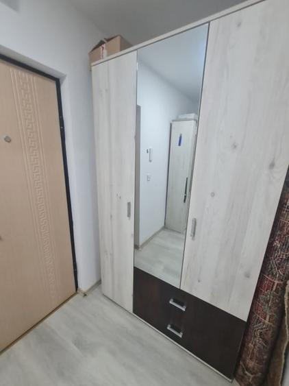 Garsonieră decomandată în Granit