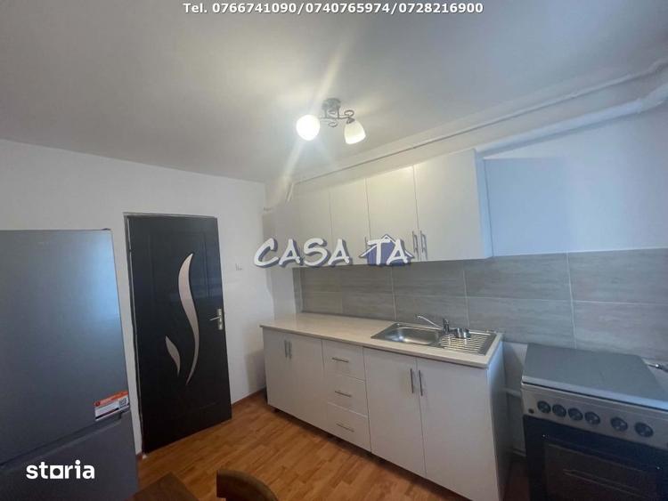 Apartament cu 3 camere, mobilat în Central