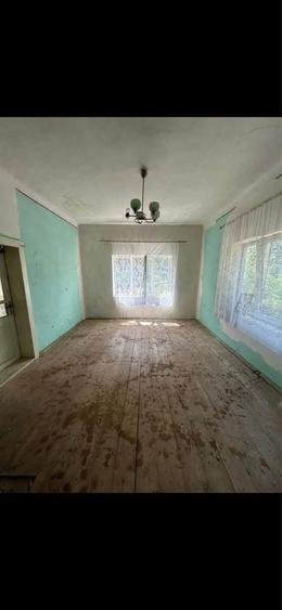 Casă cu 3 camere în Chiuzbaia