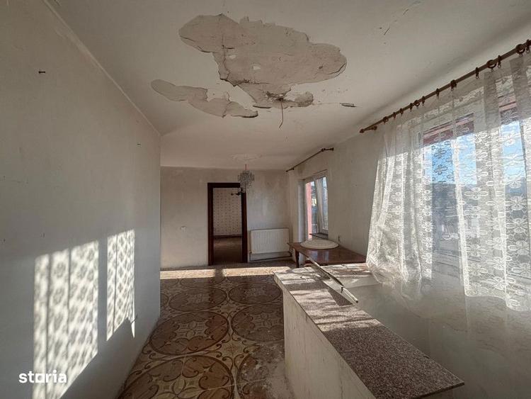 Casa D+P+M, Grosi, cu teren aferent 7 ari, necesita renovare - 11