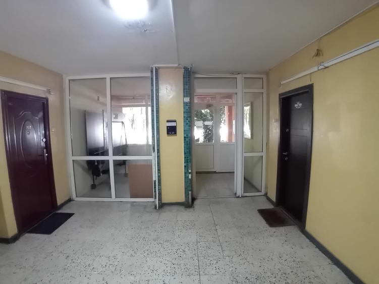 Apartament cu 2 camere semidecomandat în Berceni
