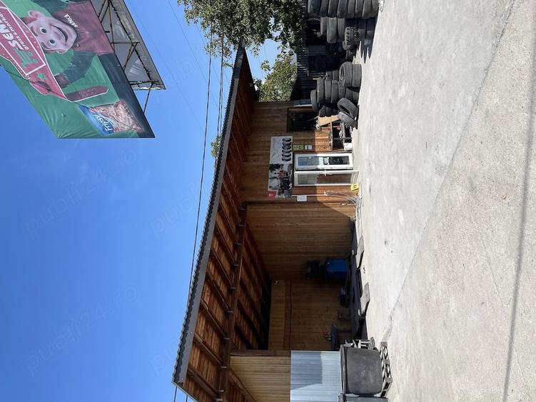 Spațiu comercial, de 1,000 mp, în Sântuhalm