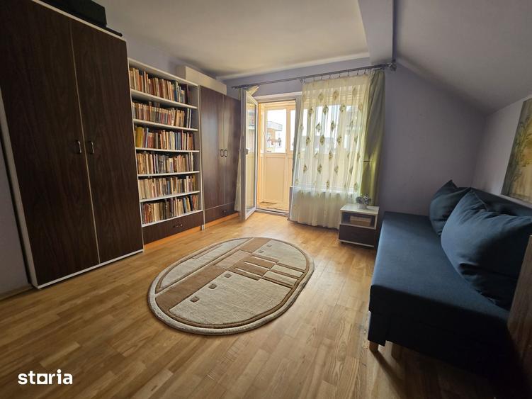 Apartament cu 5 camere în Zorilor