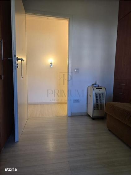 Apartament cu 3 camere semidecomandat în Favorit