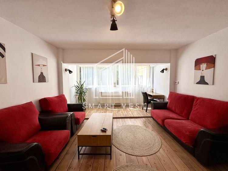 Apartament cu 3 camere semidecomandat, mobilat în Micro 15
