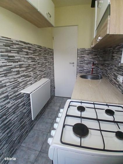 Apartament cu 2 camere semidecomandat în Florilor — fotografia 3