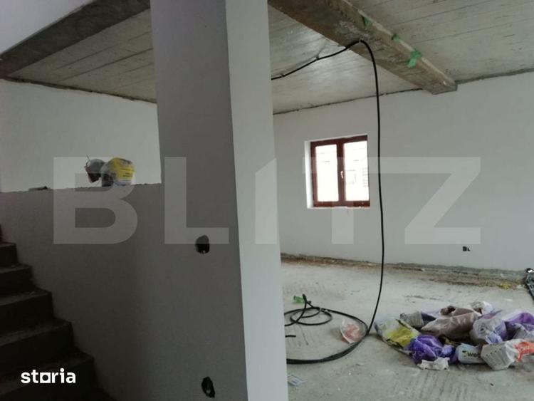 Casă cu 5 camere cu Teren 2500 Mp în Central