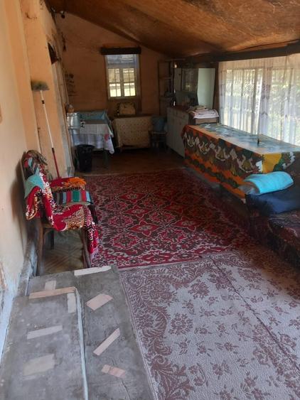 Casă cu 4 camere în Stroiești