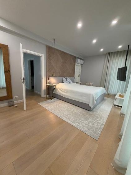 Duplex cu 4 camere cu Canalizare în Central