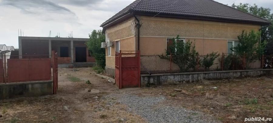 Casă cu 3 camere în Central