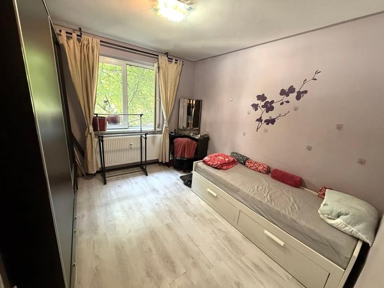 Apartament cu 3 camere decomandat, mobilat în Gorjului