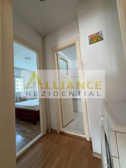 Apartament cu 2 camere decomandat în Berceni
