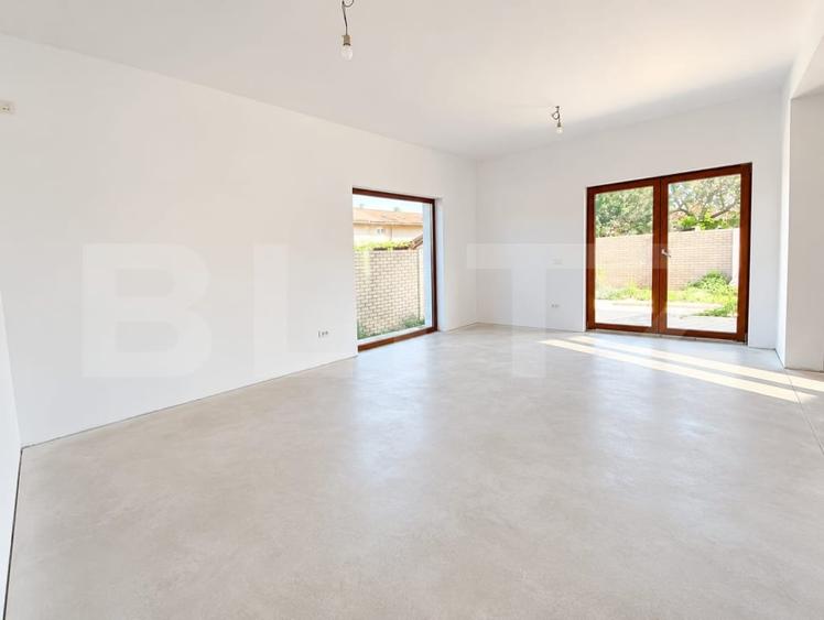 Duplex cu 5 camere cu Canalizare în Chișoda
