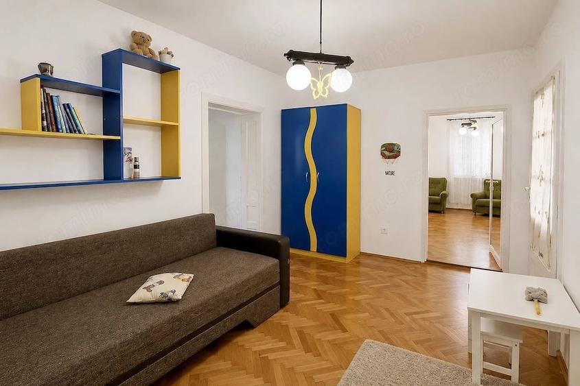 Casă cu Teren 3000 Mp în Giroc