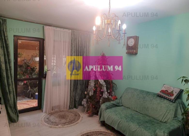 Casă individuală cu 2 camere decomandat cu Canalizare în Săbăreni