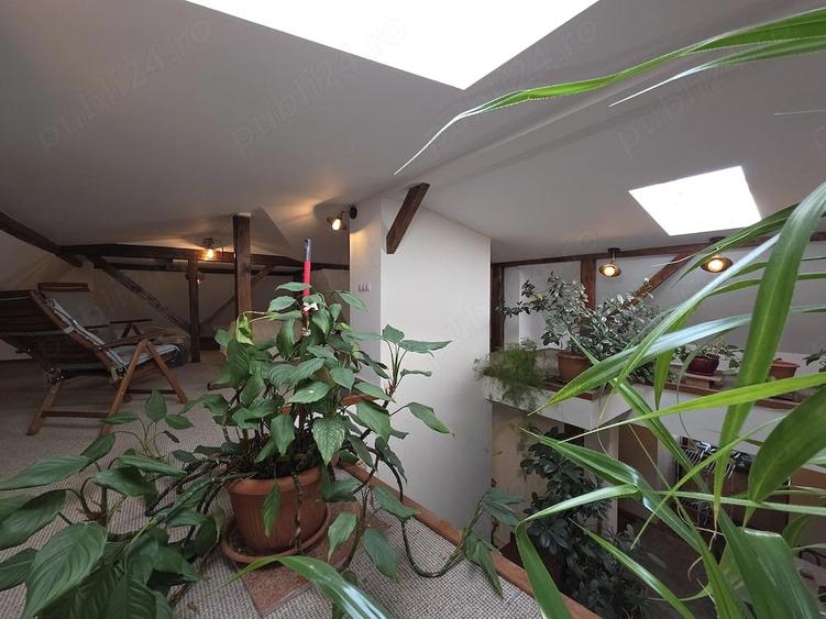 Apartament cu 6 camere decomandat în Ferdinand